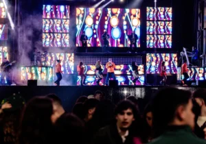 alquiler-escenario-para-fiestas(1)